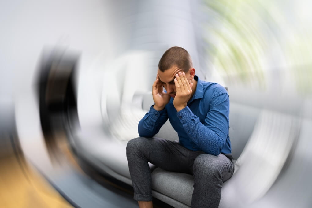 Individual experiencing vertigo related to BPPV